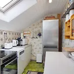 Hofer Apartment *