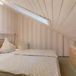 Hofer Apartment