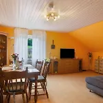 Hofer Apartment *